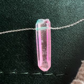 O duhové křišťálky nám píšete často 💞 Momentálně nestíháme doplňovat e-shop, ale máme jich skladem více 🙂‍↕️ Tak klidně...